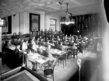 Sammankomst i restaurang Gillets lokaler, Brunkebergstorg