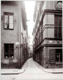 Trädgårdsgatan från Källaregränd