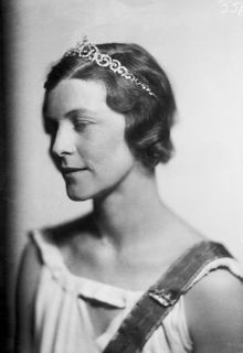 Porträtt av kvinna, Oxenstierna