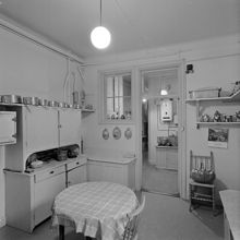 Köksinteriör från Karlavägen 43, n.b. Lägenhet 6 rum och kök i bottenvåningen till höger