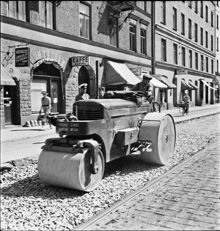 Gatuarbete på Hantverkargatan mellan Agnegatan till höger i bild och Pilgatan
