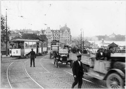 Slussen mot Skeppsbron 1925
