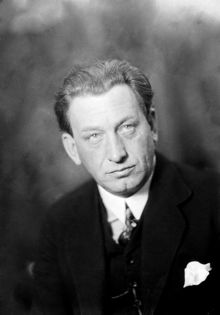 Porträtt av man, Ström