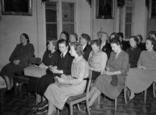 Mäster Samuelsgatan 47, Lantbruksakademien. Högerns kvinnliga medborgarskola i akademiens högtidssal