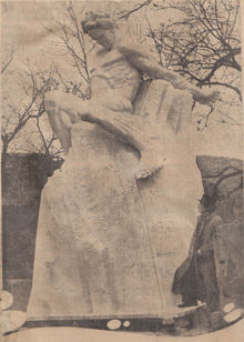 Carl Eldhs Strindbergsmonument även kallat Titanen (tidningsurklipp)