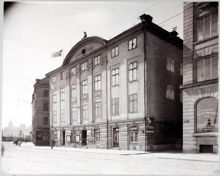 Skeppsbron 10