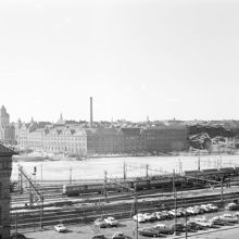 Separators fabriksområde. Vy från spårområdet vid Barnhusstranden