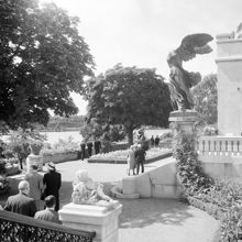 Prins Eugens Waldemarsudde invigs som offentligt konstmuseum.