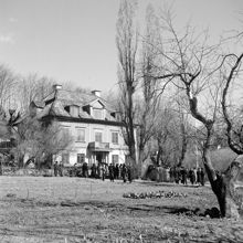 Dr Selling visar Groens malmgård. (Stadsmuseets söndagsvisning)