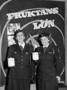 Näckströmsgatan 3, biograf China. Bössinsamling till poliodrabbade. Lottorna Lisa Rügheim och Magda Samuelsson