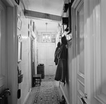 Västerlånggatan 55. Interiör från Thyra och Gustav Sjöbergs hem. Hallen