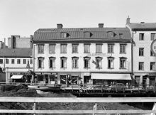 Klarabergsgatan 52. Arbete pågår för anläggning av tunnelbanan. Här vid Klarabergsgatan 50 ligger nu Åhléns varuhus