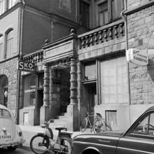 Portal och del av fasad till Grevgatan 45