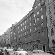 Styrmansgatan 14 närmast och 16