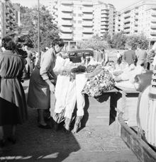 Grönsaksförsäljning på Klaratorget  år 1951