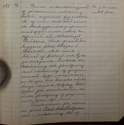 Handskriven polisrapport.