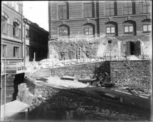 Generalstabens hus, Birger Jarls Torg 10. Terrassmur framför norra fasaden