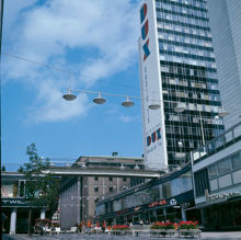 Sergelgatan, Konserthuset och första hötorgshuset