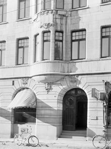 Sibyllegatan 15. Del av fasaden