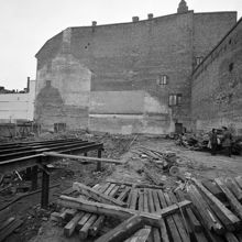 Beridarbansgatan 20. (Mäster Samuelsgatan 43-45 till vänster). Rivna kv. Stigbygeln
