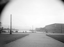 Utsikt mot Strömmen, Skeppsbron och slottet från Karl XII:s torg