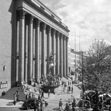 Konserthusets fasad mot Hötorget
