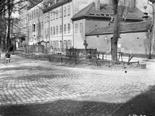 Östra sidan av Klara kyrkogård samt Klara Östra Kyrkogata 8-12