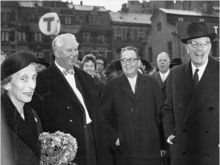 T-baneinvigningen 24/11 1957. Kungaparet anländer till stationen Slussen
