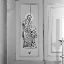 Katolska kyrkan. Detalj från sidoaltaret föreställande aposteln Mattheus och en ängel