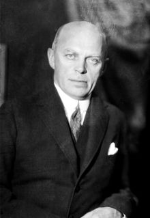 Porträtt av man, Vide