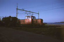 Nynäshamns station, vy mot sjön. Diesellok med tankvagn, AB Nynäs Petroleum