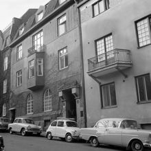 Baldersgatan 9 och 7 t.v.