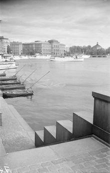 Utsikt över Strömmen mot Blasieholmen. Nationalmuseum i fonden