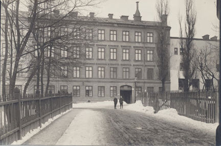 Fasadbild på Södra Folkets hus, Bangårdsgatan 4