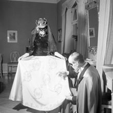 Folke Sällström med hustru på offentlig maskerad