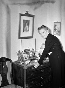 Porträtt av Agnes Bergman, Drottning Victorias kammarjungfru