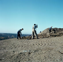 Anläggningsarbete på Högdalstoppen. Vy åt väster