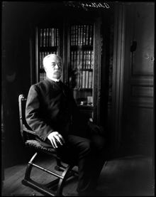 Porträtt av Wilhelm Odelberg, direktör vid Gustavsbergs porslinsfabrik.