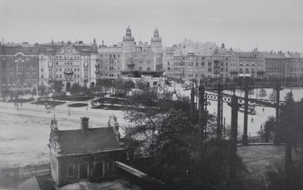 Svartvitt fotografi över Norra Bantorget