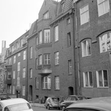 Sköldungagatan 4, 6 och i fonden 8