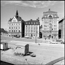 Skeppsbron 48, 46 och 44