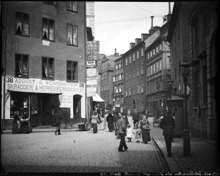 Österlånggatan norrut från Järntorget.