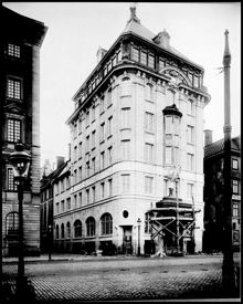 Skeppsbron 18