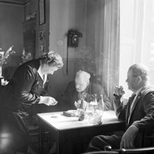 Malmskillnadsgatan 38. Fru Maja Eks Café