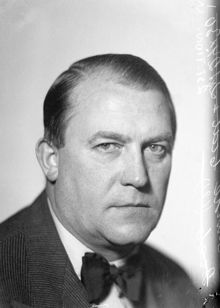 Porträtt av man, Hårde