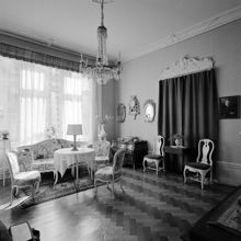 Interiör från salongen på Karlavägen 62 hos fru Lund