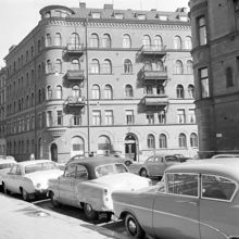 I fonden Torstensssonsgatan 4 vid hörnet av Riddargatan 66