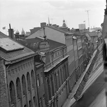Andra huset t.v. är Katolska kyrkan, Sankta Eugenia, vid Norra Smedjegatan 24 i kv. Trollhättan