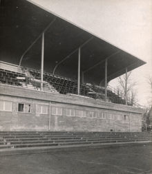Läktarbyggnaden färdigställs, Kristinebergs Idrottsplats, November 1932.