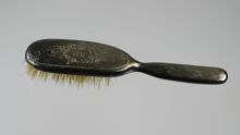 Hårborste av nysilver